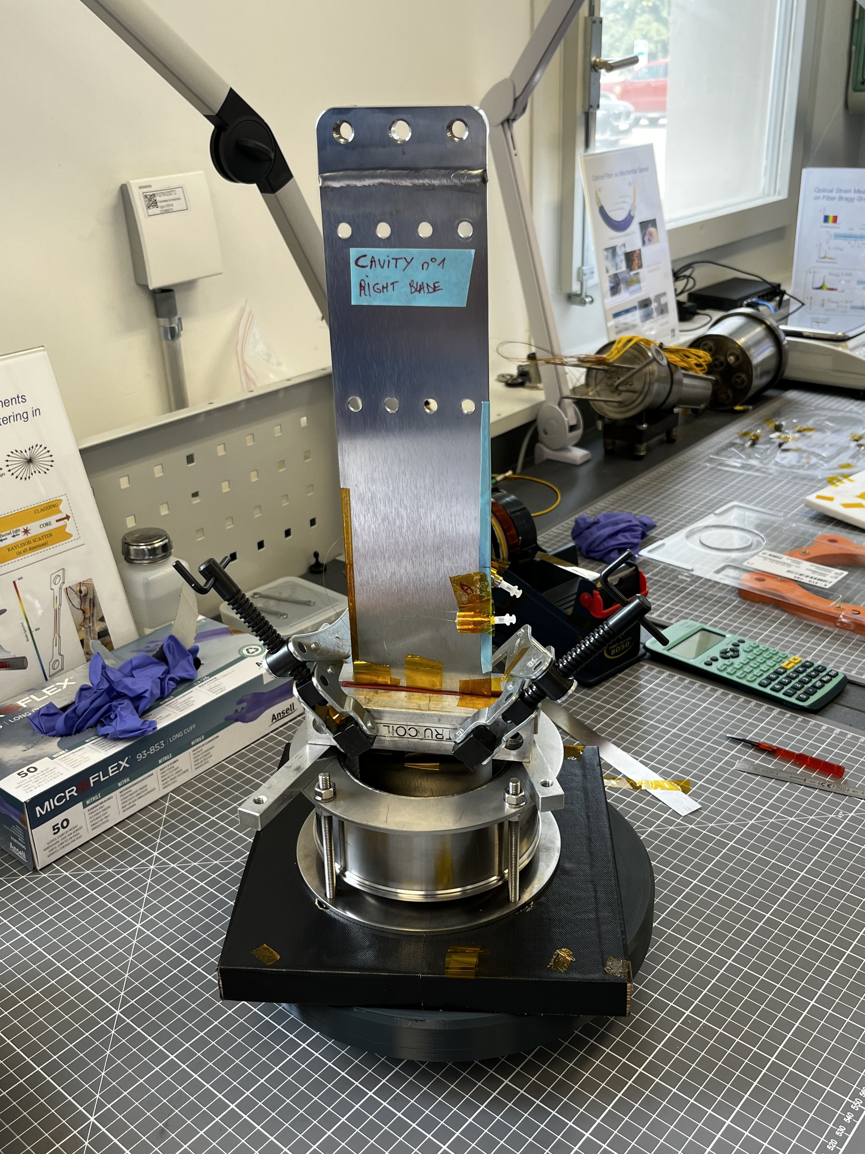 Mechanical alignment fixture in CERN's Mechanical Measurement Laboratory for testing cavity support assembly